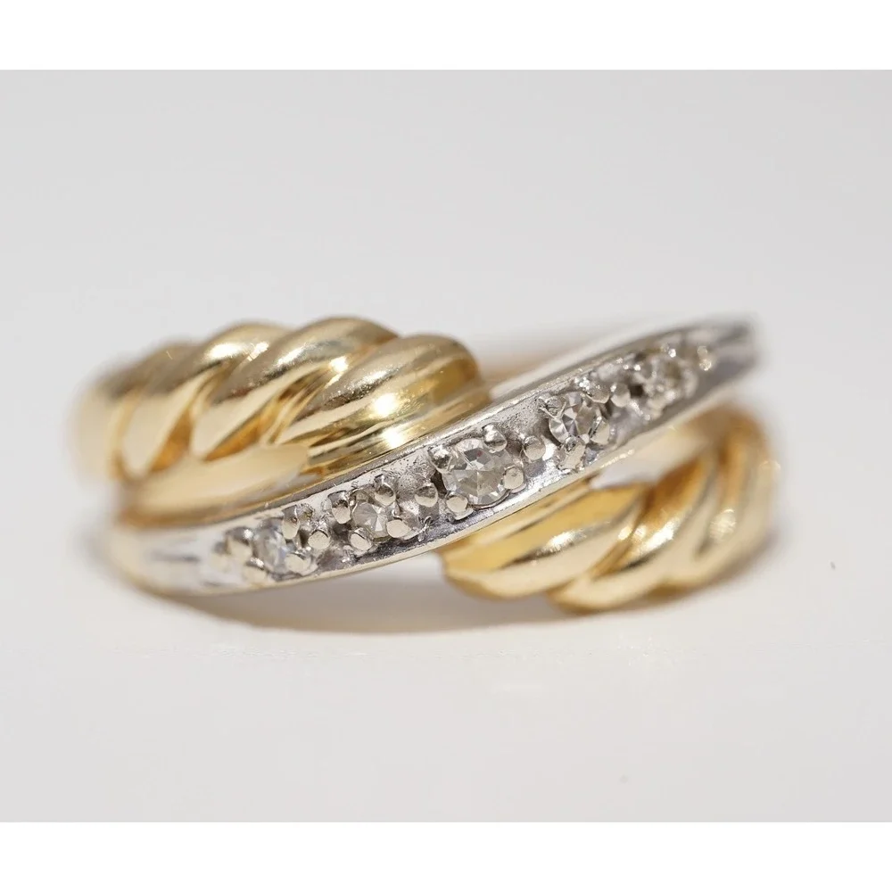 Vintage 14k Solid gold Two Tone Overlapping Natural Diamond Ring Twist Size 5.25